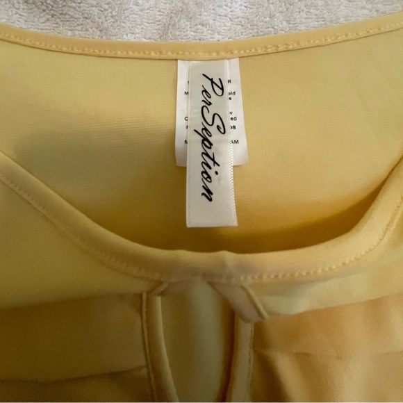 Yellow Ruffled Sleeve Top - Picture 3 of 4